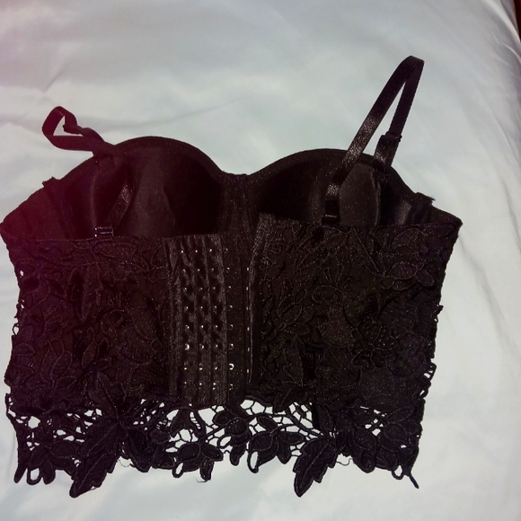 Lace top - Picture 2 of 3